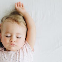 Rituale die dem Baby beim Einschlafen helfen