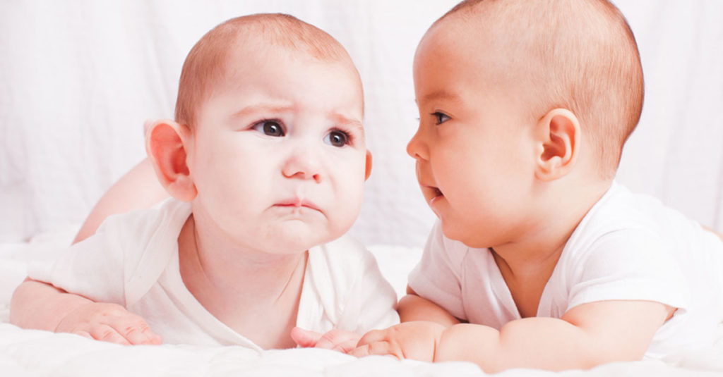 Wann beginnt ein Baby zu sprechen?